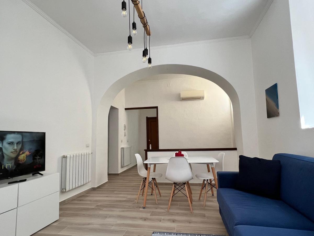 La Casa Di Ale Nel Centro Storico Di Cagliari Apartman Kültér fotó