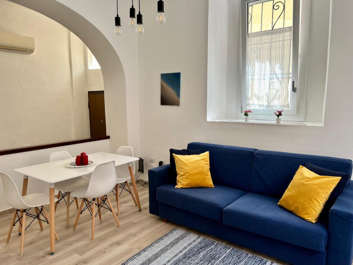 La Casa Di Ale Nel Centro Storico Di Cagliari Apartman Kültér fotó